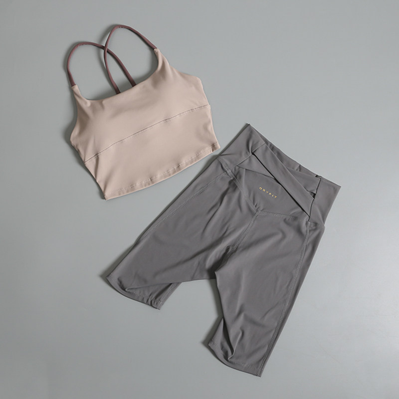 新款夏季健身瑜伽服套装女紧身五分裤弹力透气跑步内衣运动两件套,运动服/休闲服装,运动套装,淘宝优惠券,粉丝福利购,淘宝优惠卷