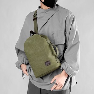 帆布斜挎包男款学生邮差斜背单肩包男士胸包旅行小背包10寸平板包