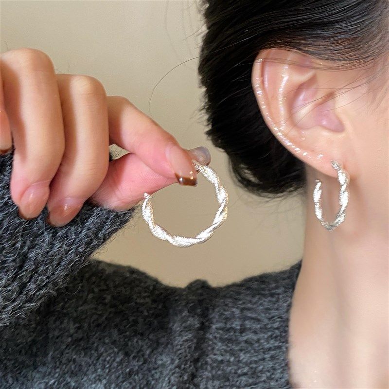 「命运之轮」冷淡风银色磨砂圆圈高级感小众设计耳环蚊香盘耳夹女,饰品/流行首饰/时尚饰品新,耳环,淘宝优惠券,粉丝福利购,淘宝优惠卷