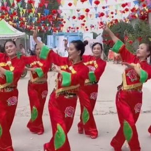 新品新款广场扇子舞扭秧歌演出服迎亲舞蹈服R喜庆扇子舞表演服