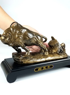 深圳特色文化金牛礼品大理石仿青铜拓荒牛纪念笔筒摆件孺子牛雕塑