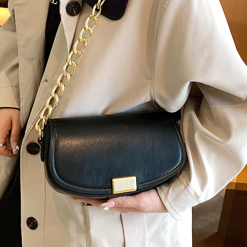 女士包包新款潮时尚百搭休闲小包女包斜挎包级感腋下马鞍包链条包