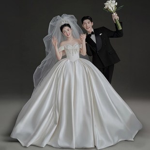 室内拍照摄影礼服缎面拖尾抹胸婚纱 情侣写真韩式 影楼主题服装 新款