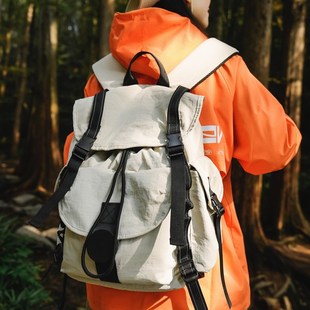 户外运动登山包大容量旅行双肩包女旅游轻便电脑背包男款学生书包
