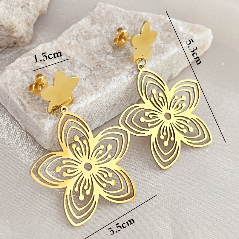 跨境2023新款不锈钢耳环18k金z镂空花朵小众设计感耳坠时尚ins耳