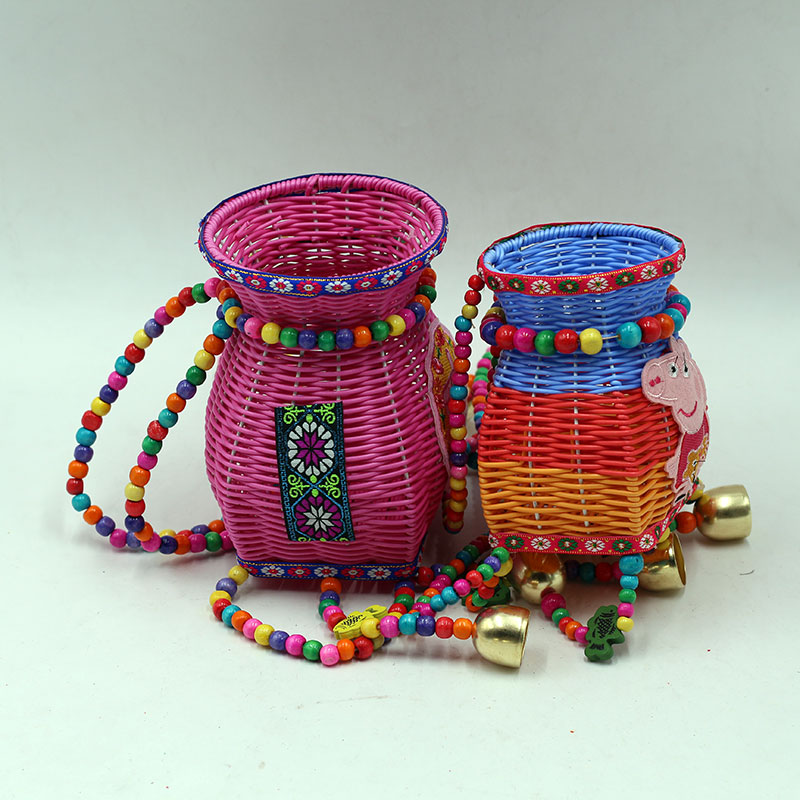 极速塑料编双肩背篓 绣花鱼篓风铃儿童背篓 家居装饰鱼篓手编工艺