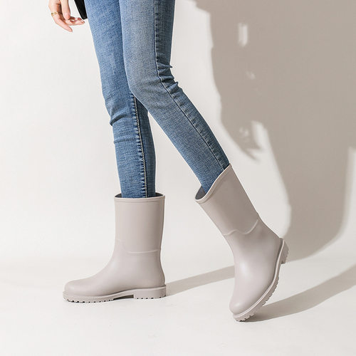 新款雨鞋女时尚外穿夏薄日系雨靴中高筒防水防滑轻便水鞋水靴胶鞋