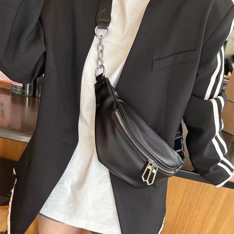 手机腰包潮女士胸包日系简约轻便单肩小背包女休闲时尚运动斜挎包