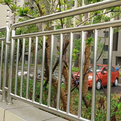 厂销公园小区304不锈钢t栏杆 学校楼梯扶手立柱栏杆 户外景观道品
