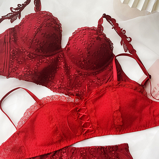 甜美少女文胸日系本命年新年喜庆内衣蕾丝新娘结婚无钢圈大胸显小