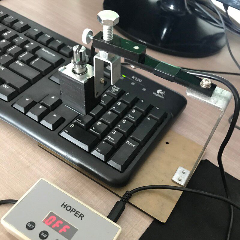 电脑键盘点击器按键鼠标连点器智能自动游戏喊话打卡物理挂机神器