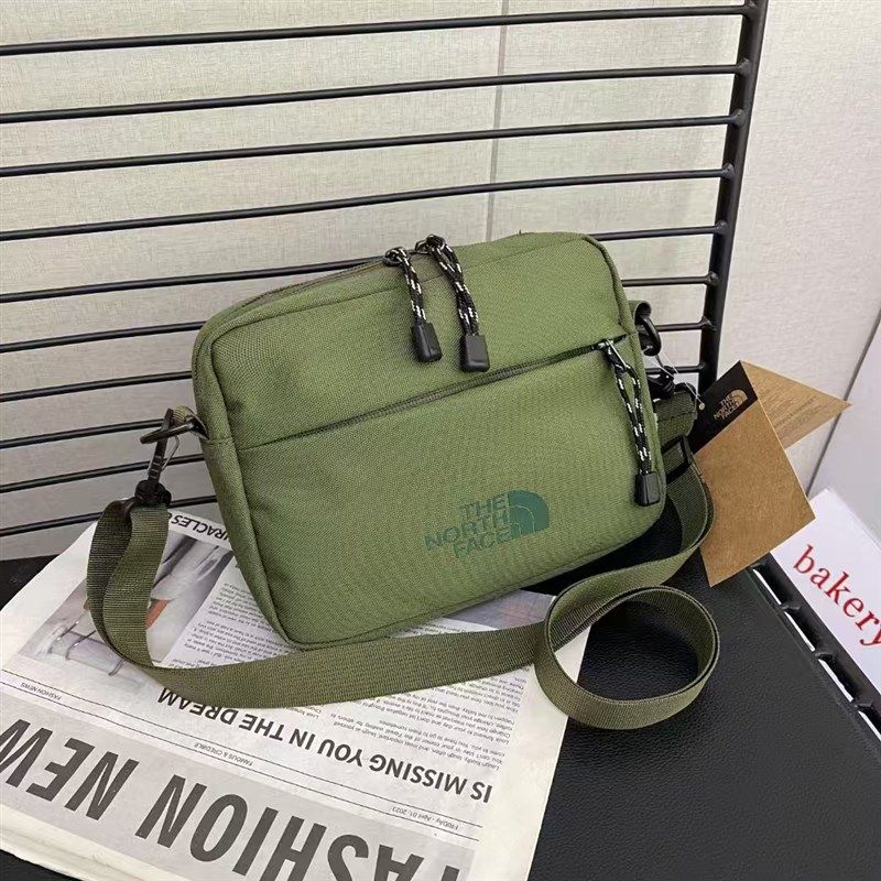 2025新款单肩包女士休闲运动斜挎包时尚百搭拉链小包轻便通勤包,箱包皮具/热销女包/男包,时尚帆布包,淘宝优惠券,粉丝福利购,淘宝优惠卷