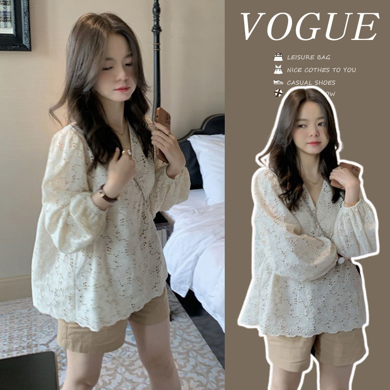 출산 정장 봄과 여름 얇은 V 넥 느슨한 중공 자수 레이스 베이비 돌 탑 반바지 투피스 세트