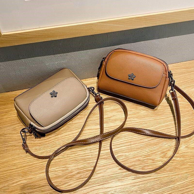 轻便斜挎迷你小包包女2024新款质感简约百搭装手机的随身小包软皮