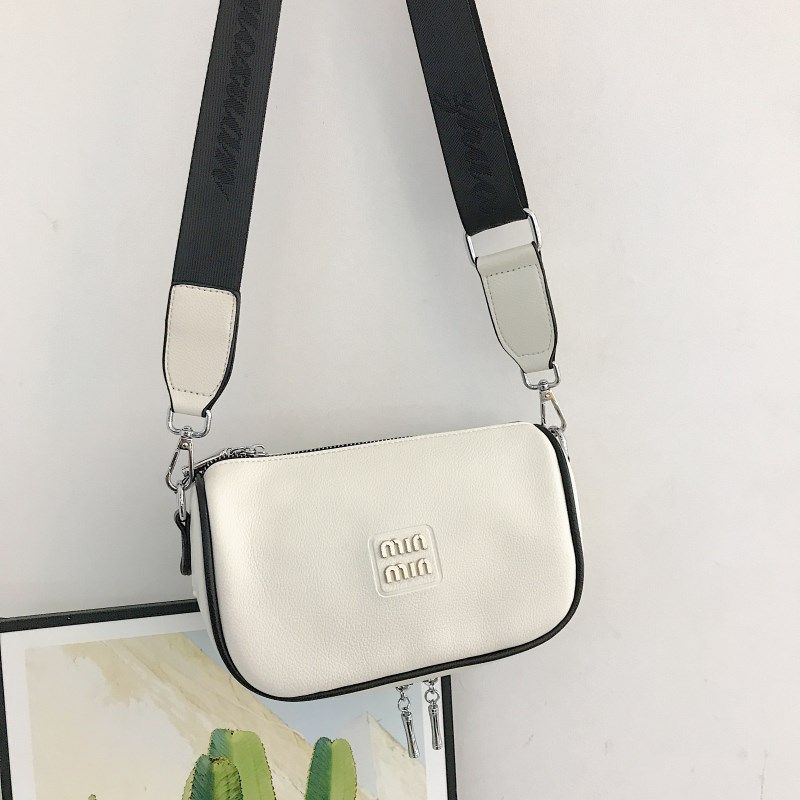 宽肩带休闲包包女2024新款字母马鞍包时尚简约单肩包斜挎包拉链