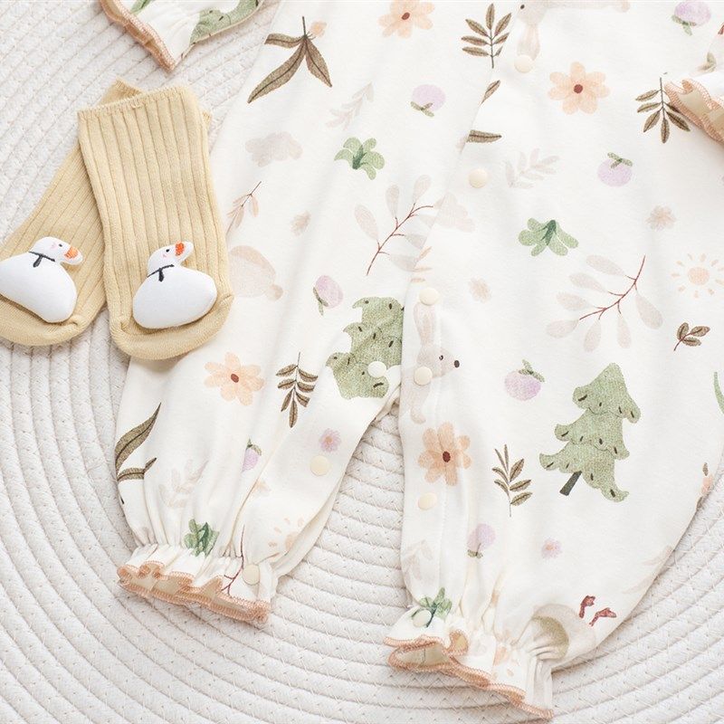 新品春秋婴儿衣服a类纯棉百天0一6月3-6睡衣套装满月公主女宝宝连