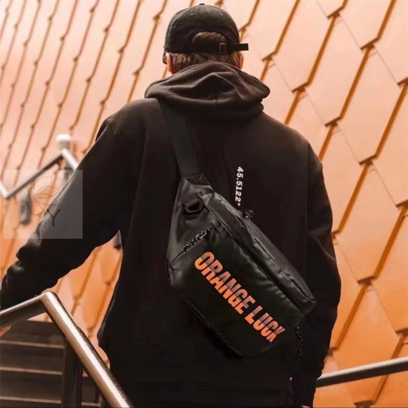 新款2025斜挎包休闲街头简约腰包女街头潮流包户外胸前包男士胸包,箱包皮具/热销女包/男包,男士包袋,淘宝优惠券,粉丝福利购,淘宝优惠卷