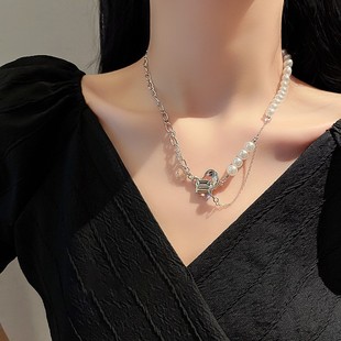 Fashion pendant heart emerald hollow necklace 推荐 wome pearl