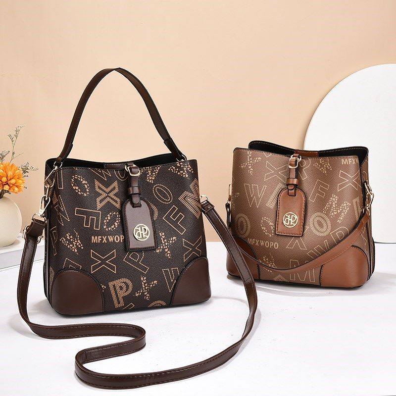 夏季水桶包女斜挎包2023新款时尚洋气小众手提小包女士软皮单肩包,箱包皮具/热销女包/男包,水桶包,淘宝优惠券,粉丝福利购,淘宝优惠卷