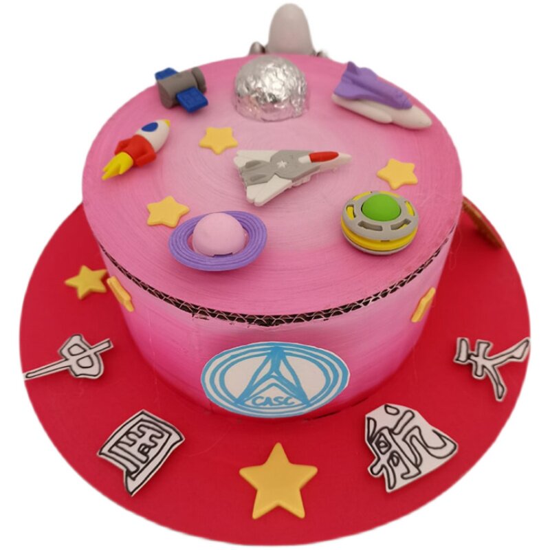 纸箱板创意手工变废为宝环保幼儿园小制作彩色帽子t成品走秀装饰