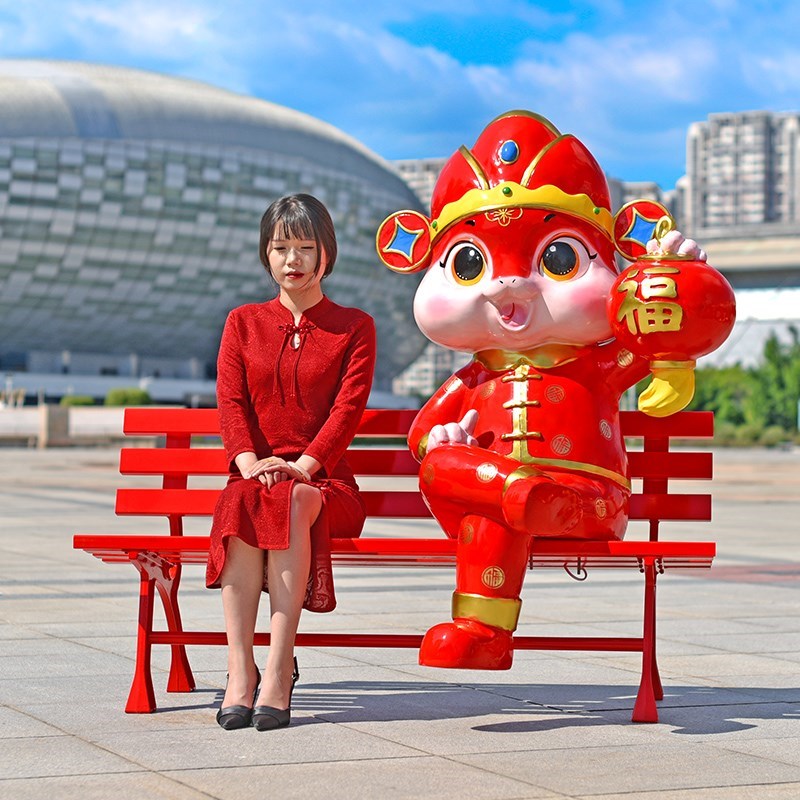 2025新年蛇年户外玻璃缸落地大型雕塑春节元旦商场售楼部美陈摆件