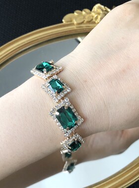 样板房衣帽间手链手环珍珠项链首饰摆件衣柜抽屉格梳妆台饰品装饰