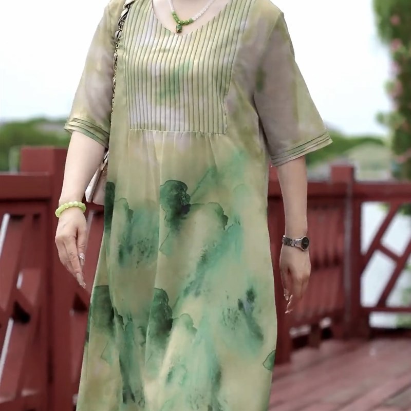 现货中年妈妈连衣裙夏季高端气质V领通勤大码中长款精致优雅显瘦
