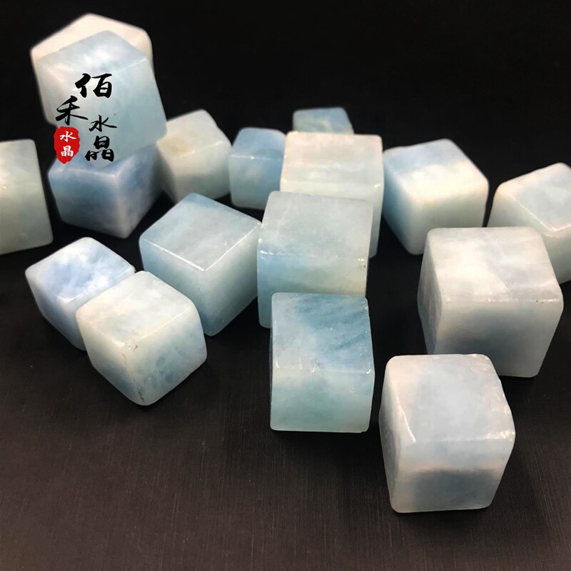 工厂销天a然海蓝宝碎石方块水晶原石摆件鱼缸花盆造景石DIY吊坠