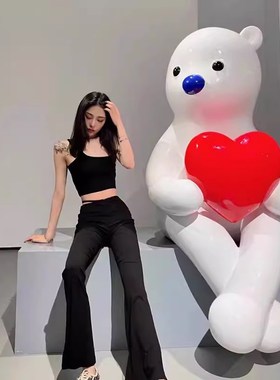 网红爱心北极熊坐姿摆件大号公仔休闲座椅店门口落地装饰户外雕塑