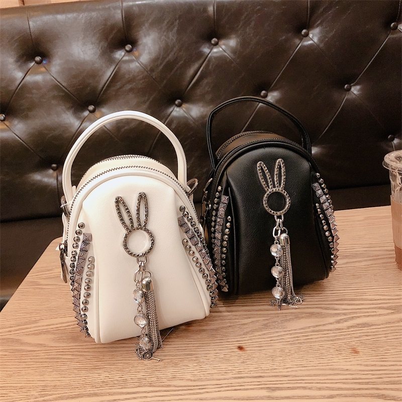 手机包女斜挎竖款百搭水钻链条迷你小包包2021夏季时尚流苏小包女,箱包皮具/热销女包/男包,手机包,淘宝优惠券,粉丝福利购,淘宝优惠卷