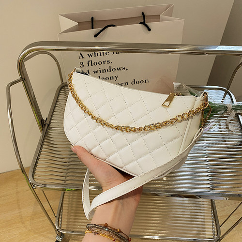 高级质感小包包女2022夏季新款流行百搭链条包小众单肩腋下小方包