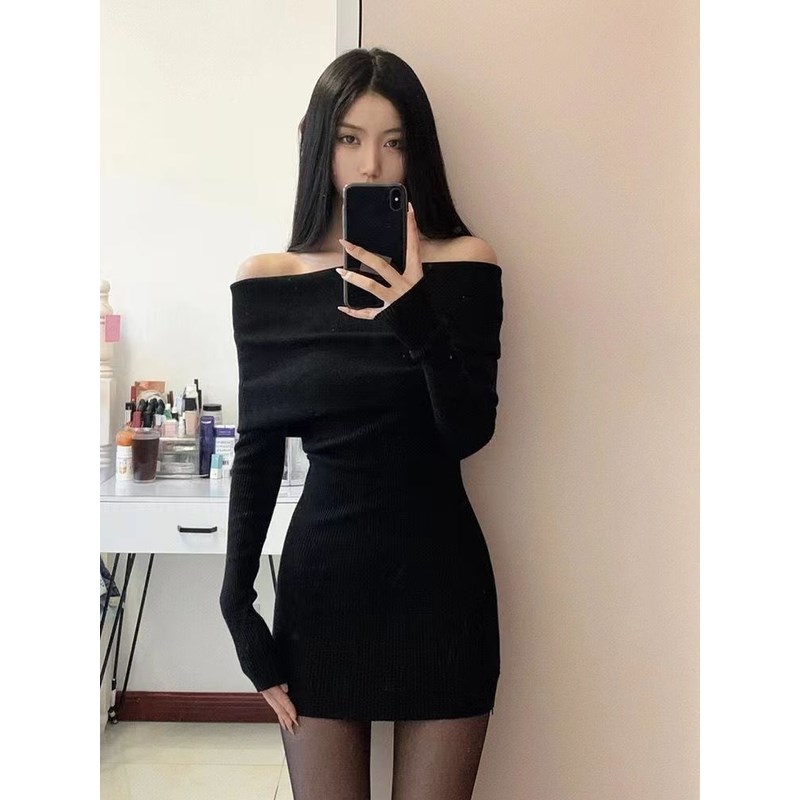 一字领秋冬气质红色露肩设计收腰显瘦连衣裙女长袖包臀内搭裙子