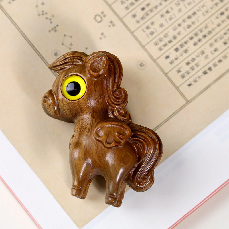 工厂销天然绿檀小木马摆件 可爱动B物手把件 木质盘玩/摆饰 桌面
