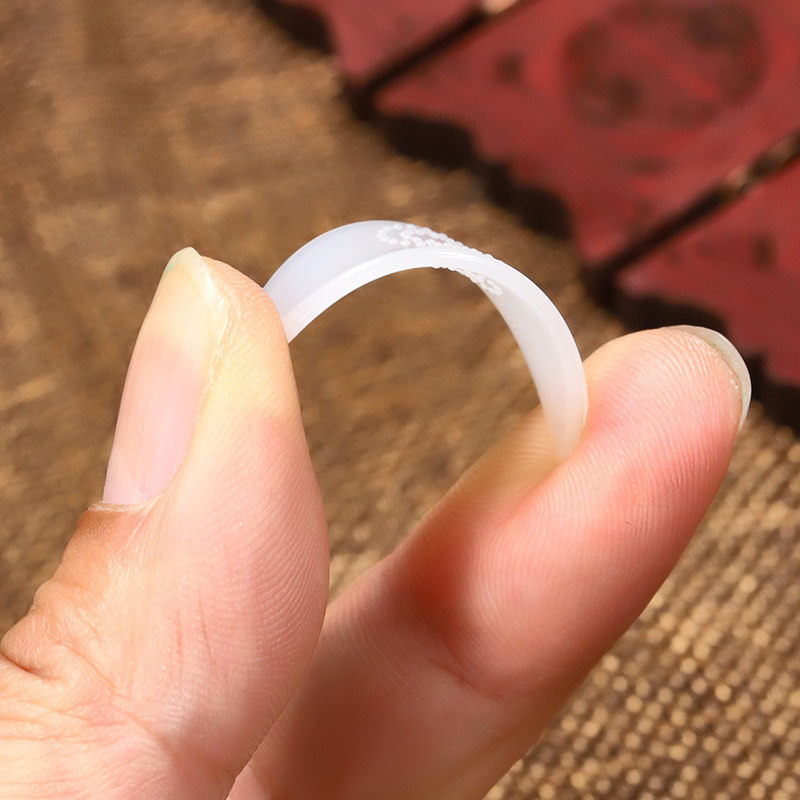 专业中阮月琴拨片防滑尼龙柳琴拨片弹片大阮中阮t小阮拔片三角耐