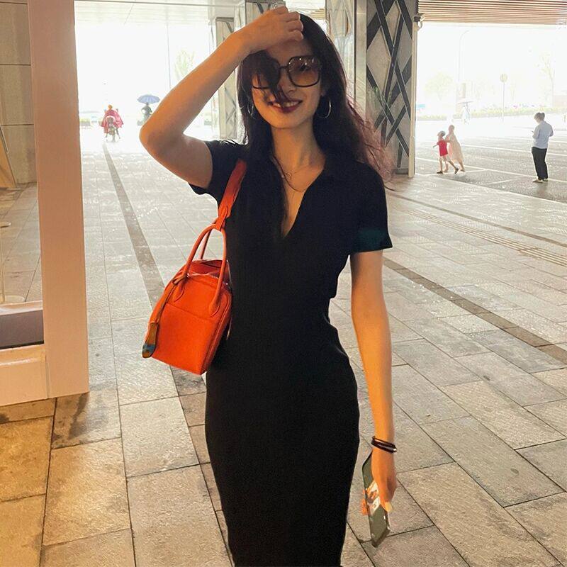欧洲站法式复古高级感性感御姐轻熟风polo领包臀收腰显瘦连衣裙夏