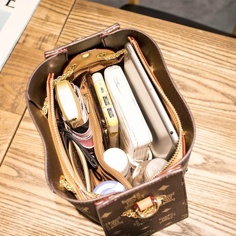 潮牌新款真皮手提斜挎包女包时尚百搭高级感大容量休闲单肩水桶包