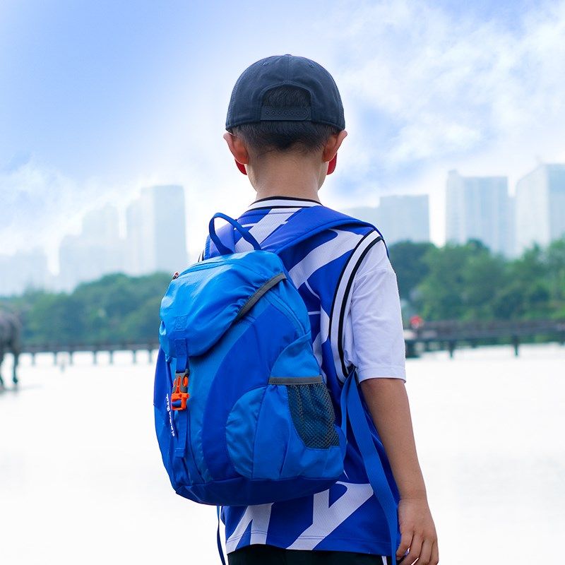 户外儿童小背包男孩外出旅游小学生轻便登山双肩包春游超轻出游