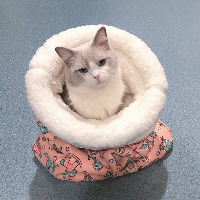 厂家直供羊羔绒加厚口袋型新款冬季麻布睡袋猫窝猫咪睡袋窝