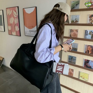 短期旅行包大容量短途出差单肩大潮流女2022秋冬新款韩国行李包袋