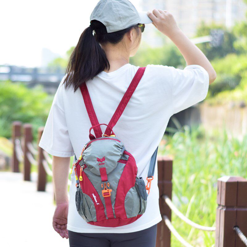 轻便背包女夏旅行2021斜跨双肩包潮流双肩迷你小包旅游超轻户外包