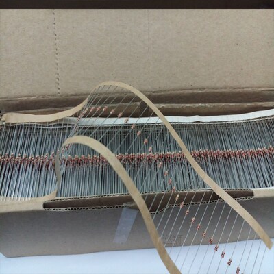 2600Pcs/Lot 1/8W 5% 1R~10Mohm 130ValuesX20Pcs Carbon Film Re