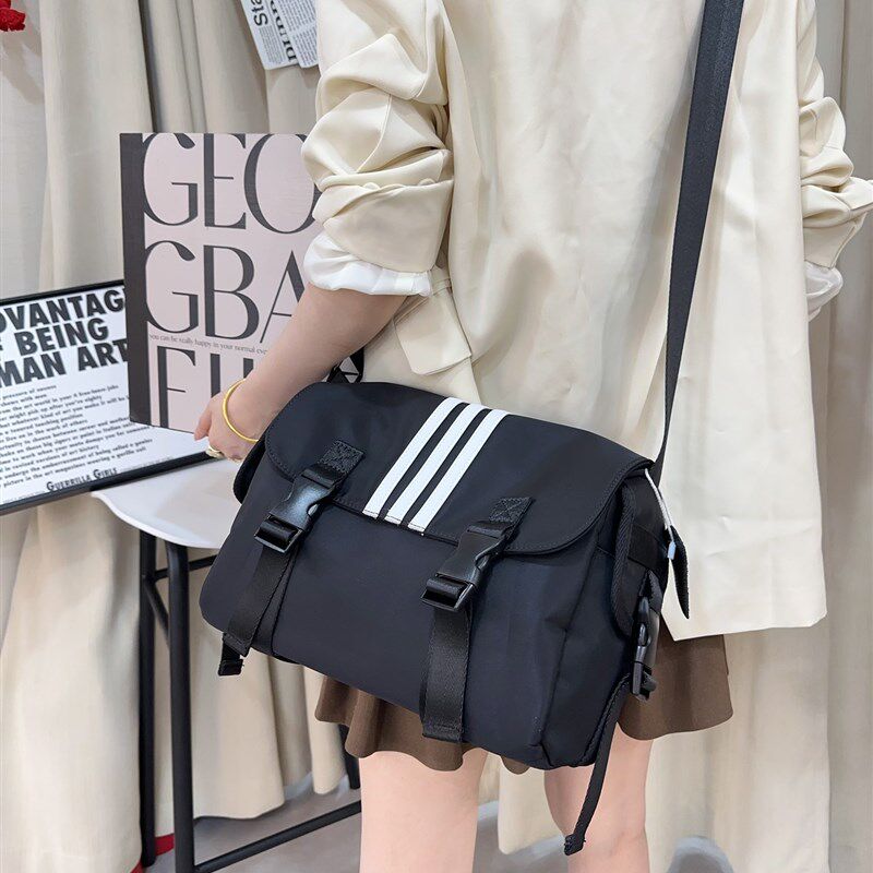 黑色牛津布大容量斜挎包女宽肩带包包时尚百搭单肩包潮流机车包夏