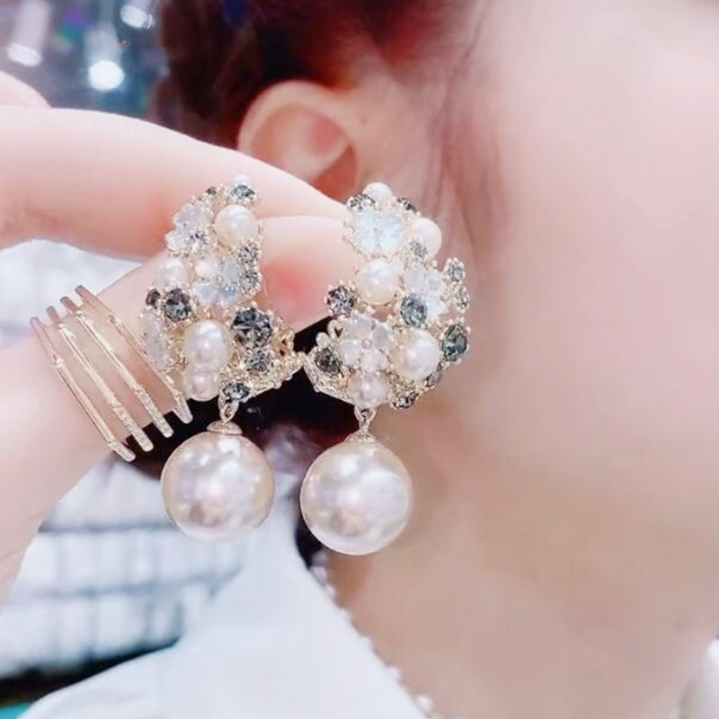 现货韩国东d大门轻奢珍珠花朵耳环女超仙个性网红耳坠显瘦高级感