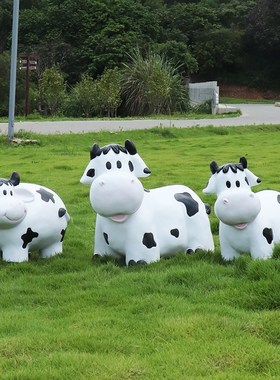 户外大型卡通奶牛雕塑农场牧场仿真动物摆件幼儿园景区草坪装饰品