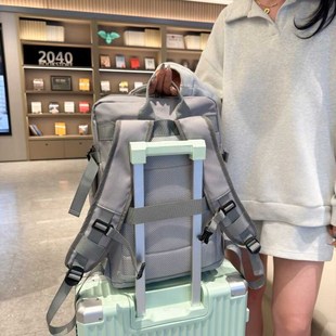 双肩背包大容量旅行包女2024新款时尚休闲轻便运动登山旅游电脑包