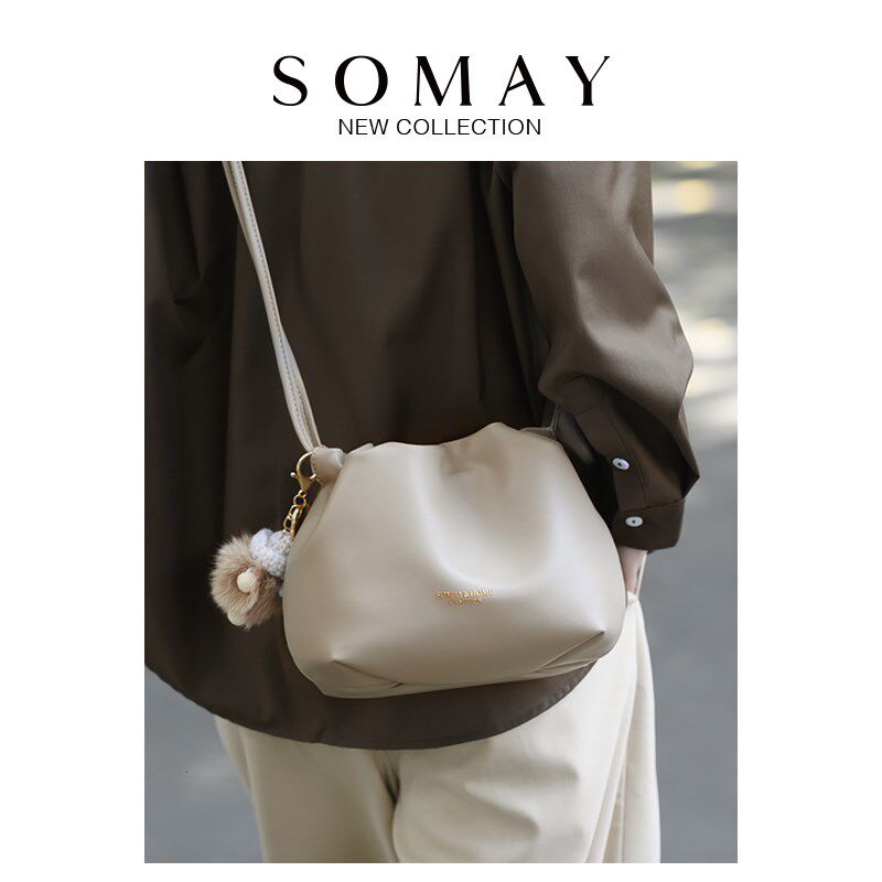 云朵包包女式2024新款秋冬百搭单肩斜挎包女款时尚小众腋下女包小