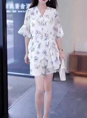 连衣裙套装女2024夏季气质显瘦遮肚字碎花雪纺阔腿短裤两件套