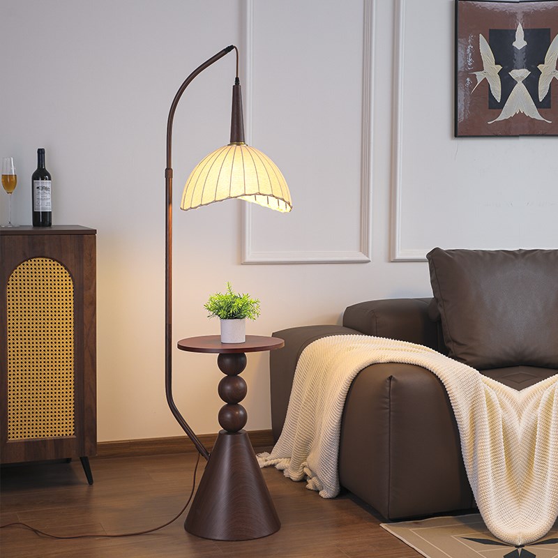 中古风落地灯客厅沙发边几2024新款置物复古氛围感卧室床头柜台灯