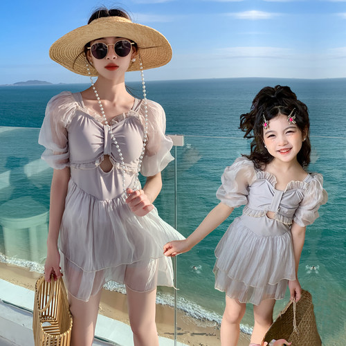 现货新款亲子泳衣母女连体裙式y女童女孩洋气可爱公主游泳衣沙滩