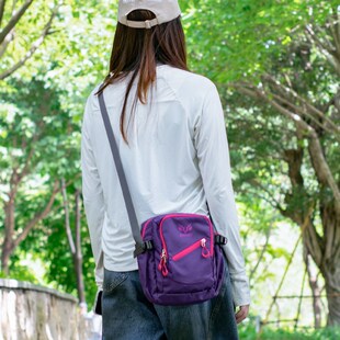 户外斜挎包女2024新款时尚登山旅行单肩包大容量轻便小挎包男运动